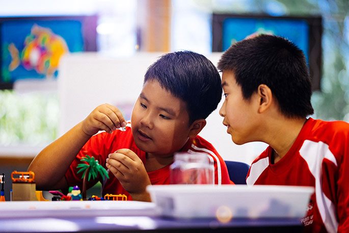 Building friendships through collaborative LEGO® play The Brick-by-Brick® programme represents the world’s leading, evidence-based resource in LEGO® based therapy, created by a team of child development experts at Play Included.