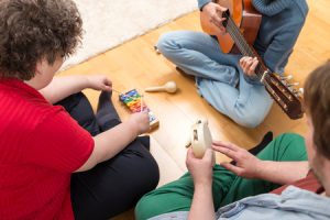 Music therapy has been found to be of little help in alleviating the symptoms of autism. The finding is a blow to those who promote the therapy as a way to help children with autism.