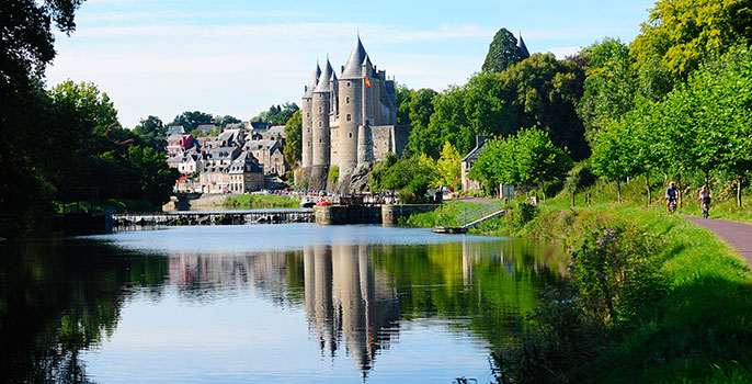 Ever since our very early days (when formerly know as ‘Go Provence’), Go Beyond has always had a great affinity with France. So, we’re thrilled that this August we’ll be setting up home in the north-west of the country, in beautiful Brittany for 3 weeks. Yes, we’re going back to our French roots and offering THREE separate, one week holidays where we’ll embrace our stunning surroundings whilst offering a host of activities to keep our guests entertained. Our 3 holidays will be: Week 1 - Brittany Adventure 4-11 August Week 2 - Culture of Brittany 12-19 August Week 3 - Best of Brittany 20-27 August